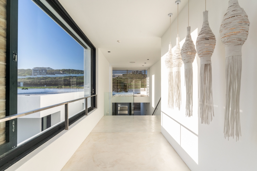 6 Bedroom Property for Sale in Yzerfontein Western Cape